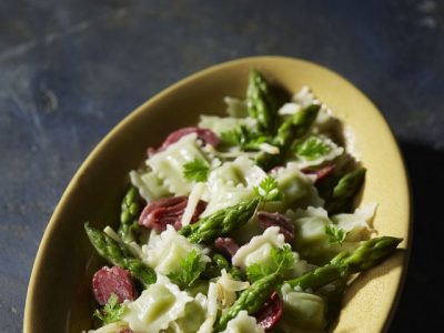 Salade d’asperges vertes aux ravioles de Romans