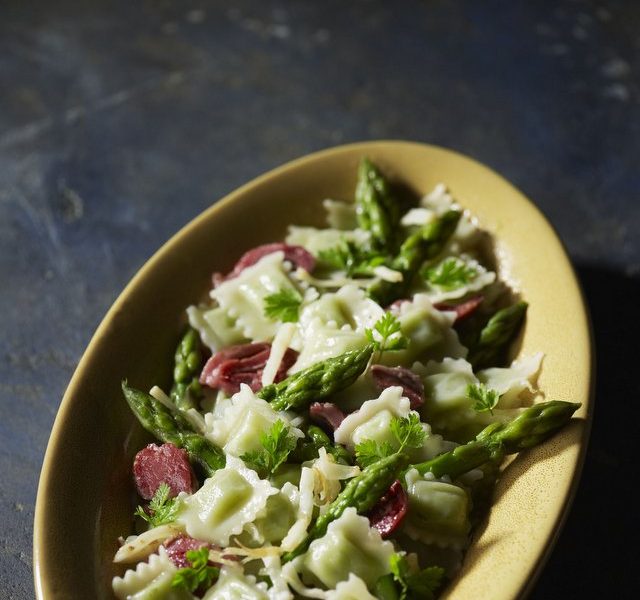 Salade d’asperges vertes aux ravioles de Romans