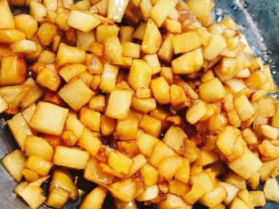 Salade de pommes caramélisées